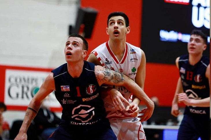 La serie B di Basket : USE Empoli vs Basket Cecina  60 - 69 