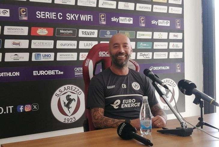 Arezzo-Latina, le Scelte di Bucchi: Tra Emergenza e Lancio dei Baby Amaranto