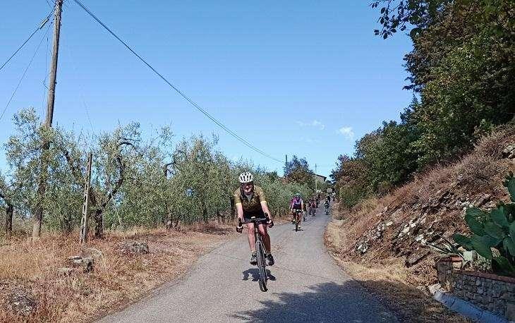 Tra borghi e castelli: La Chianina presenta i percorsi della ciclostorica