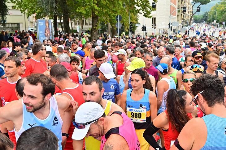 Maratonina di Arezzo 2026: Trionfo di casa per Lorenzo Mori e Valentina Mattesini nella 10,6 km