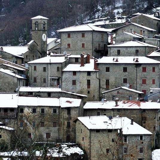 Parole e immagini: dieci filmati per raccontare il borgo di Raggiolo