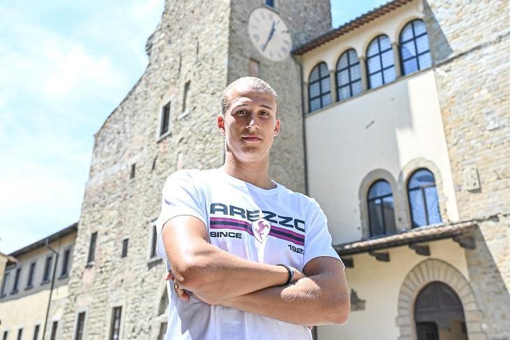 L’Arezzo piazza il colpo: arriva Mattia Sala, il "tuttocampista" per il sogno Serie B