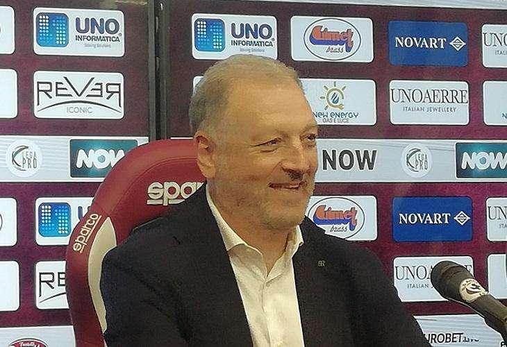 Arezzo Calcio: Manzo presenta il nuovo mister Troise e annuncia il progetto stadio