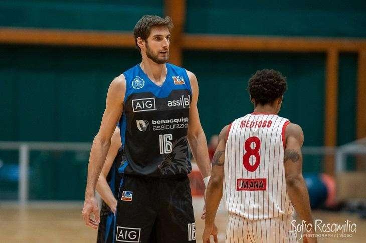 Il centro Davide Bozzetto firma con l'Umana Chiusi