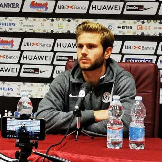  … con Gabriele Gori, attaccante SS Arezzo