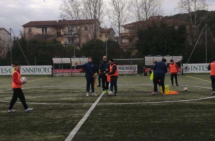 Più che un Gioco, una Lezione di Vita: La Magia del Calcio Champagne