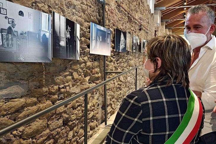 “Dal buio alla luce”, la Casa Pia inaugura la mostra fotografica sulla pandemia