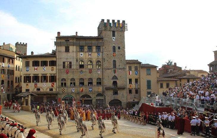 Millimetri e strategie: la settimana decisiva della Giostra del Saracino