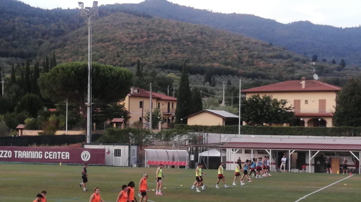 Arezzo, confronto nella notte a Rigutino: revocato il ritiro, ma contro l'Ascoli serve la svolta