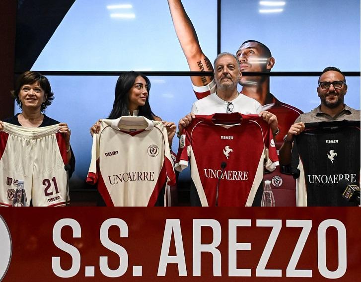 Arezzo Calcio: svelate le nuove maglie nel segno della tradizione