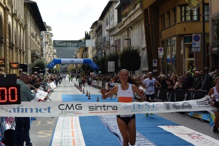 AREZZO PRONTA A CORRERE: LA MARATONINA SUPERA QUOTA 2.000 ED È DA RECORD