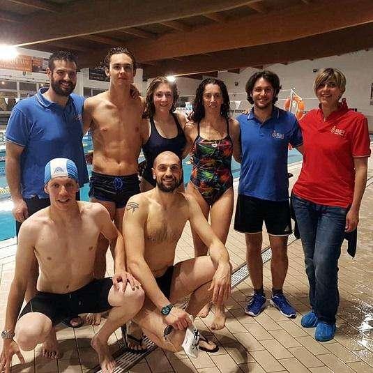 Cinque nuovi bagnini brevettati al palazzetto del nuoto di Arezzo