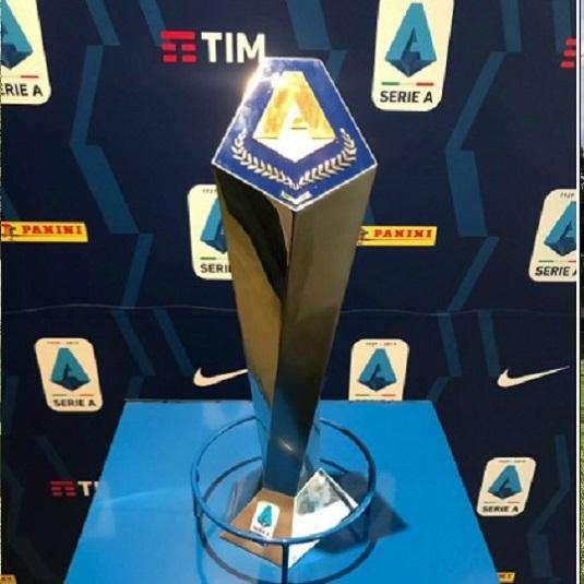 Serie A ferma, tre ipotesi per finire la stagione: tra queste anche i playoff