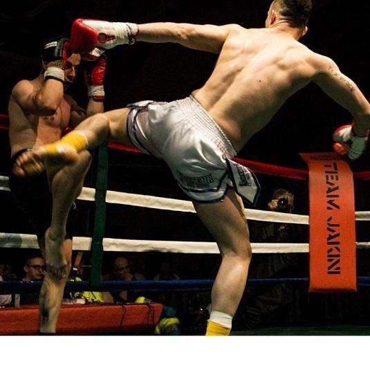 “Le stelle del ring”, una notte di kickboxing a Castiglion Fiorentino