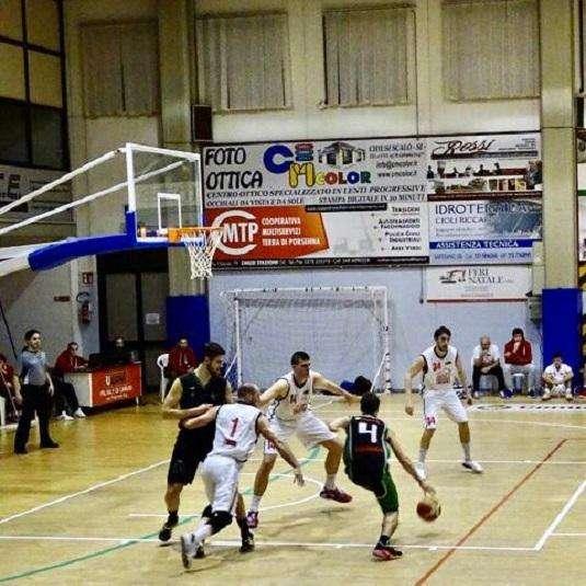 San Giobbe Basket Chiusi vs Pallacanestro Agliana 64 -61