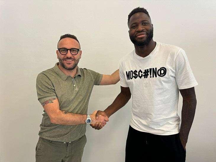 Ogunseye è amaranto: un bomber d'esperienza per l'Arezzo