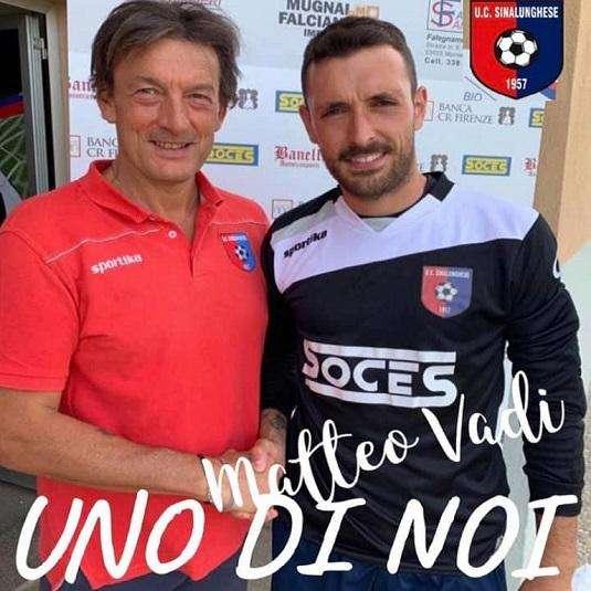 Il portiere Matteo Vadi veste il rosso blu della Sinalunghese 