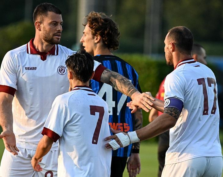 Arezzo in crescita: il 4-3-3 di Bucchi convince, ma la stanchezza frena il sogno contro l'Atalanta di Sarri