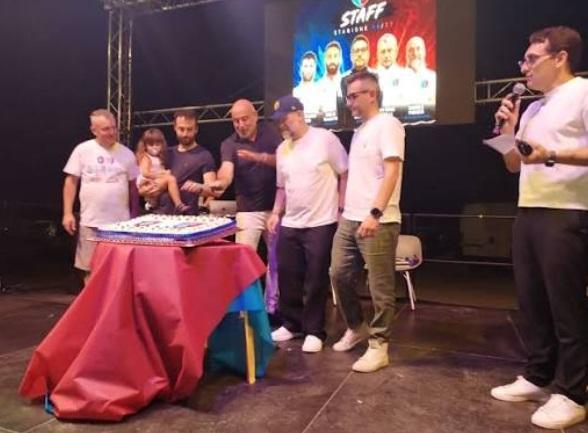 Montagnano scatenato: rivoluzione amaranto-azzurro con colpi da categoria superiore