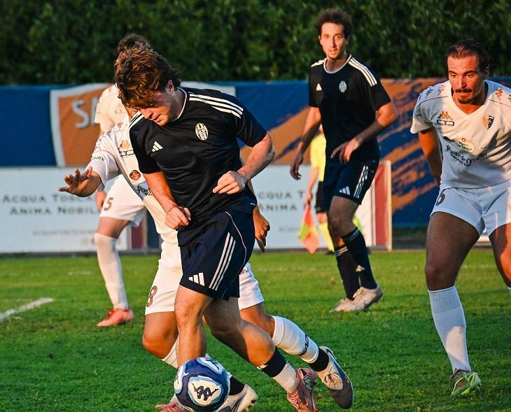 Spettacolo e gol al "Le Fonti": il Siena si impone per 3-1 contro un'ottima Sansovino