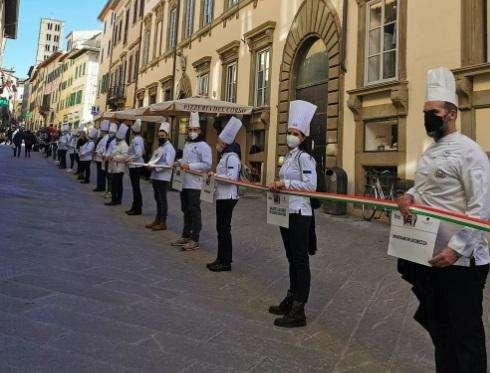 Confcommercio e Confesercenti promuovo la manifestazione "Salviamo l' Imprese"   
