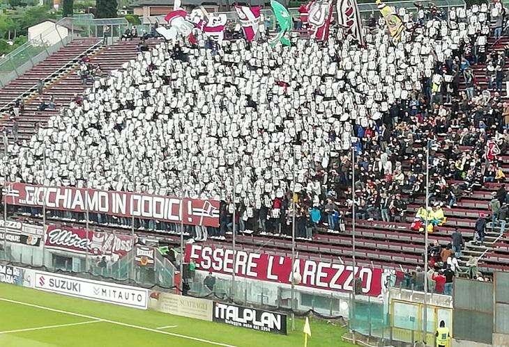 Curva Minghelli: Amore Amaranto Senza Fine, Applausi Sinceri Oltre l'Eliminazione