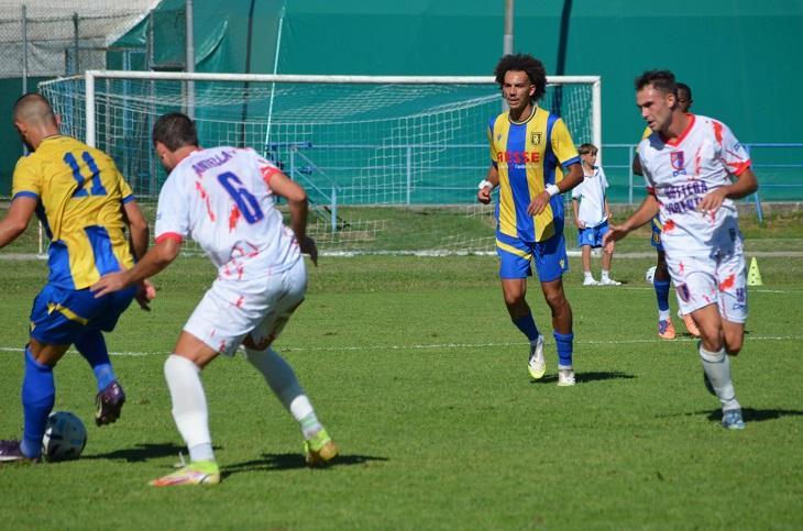 Eccellenza Toscana, buon punto all'esordio per il Figline: l'Antella frena i gialloblù sull'1-1