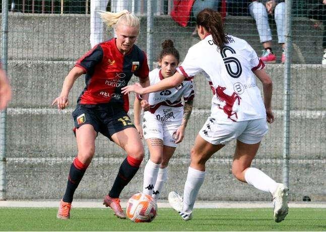 La sfida del  "Città di Arezzo" : la grinta dell' ACF Arezzo vs alla corazzata Genoa