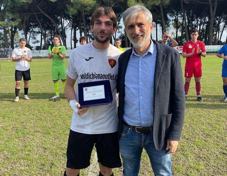 100 presenze per Verdelli: un amore che va oltre il campo