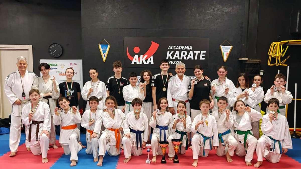 L’Accademia Karate Arezzo brilla al Trofeo Carnevale di Viareggio
