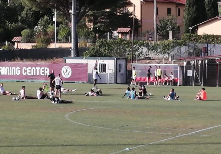 Arezzo, sfoltimento di lusso: mezza Serie C si muove per i big amaranto