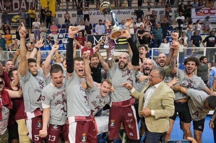Basket, playoff serie B |:Liofilchem Roseto - Akern Livorno 74-81 