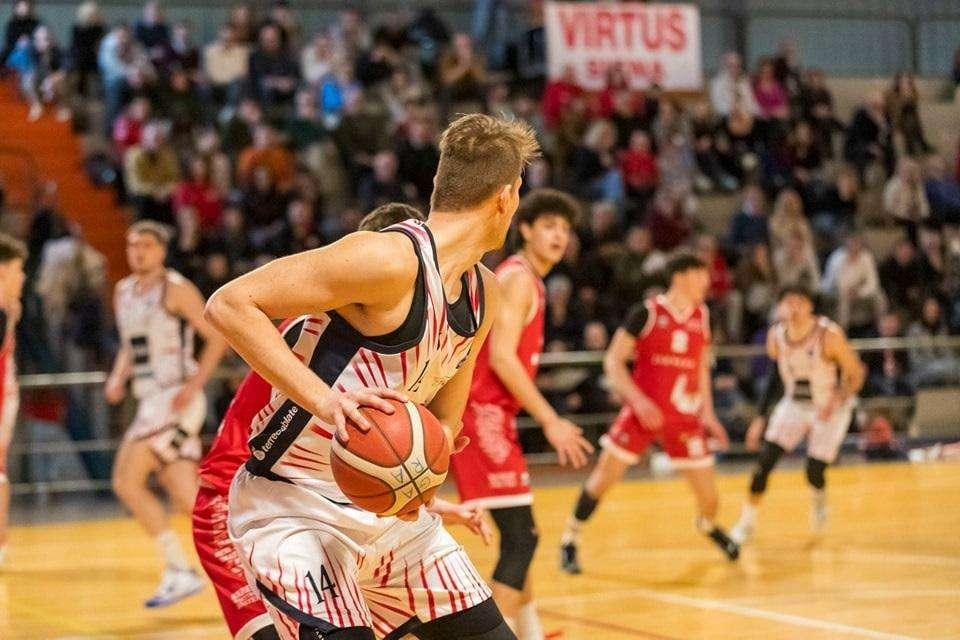  Siena ruggisce, la salvezza infiamma: scintille nei Play In-Out di Serie B