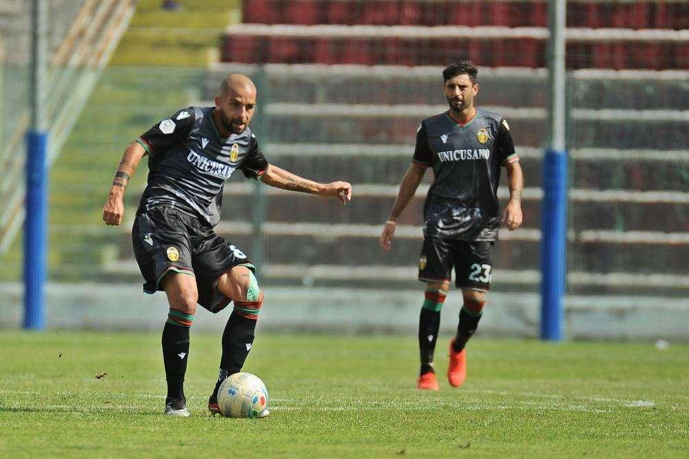 Ternana, distorsione del ginocchio per Proietti