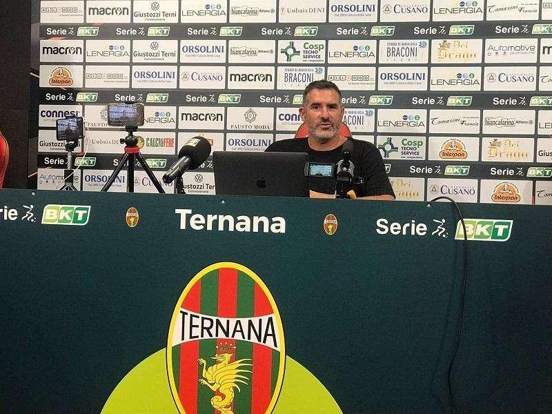 Lucarelli: " Non ho alcuna intenzione di andarmene, questo giocattolo è anche mio"