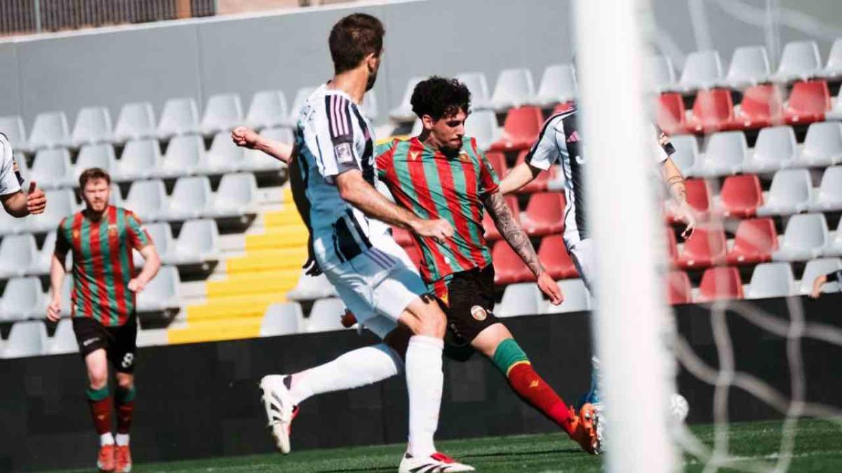 Leonardi verso la conferma a Catania, Grella: “Dovrà dimostrare ogni giorno quanto tiene a quella maglia”