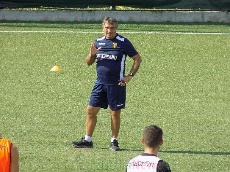 Ternana - Ecco perchè la squadra non propone gioco. Parola di De Canio