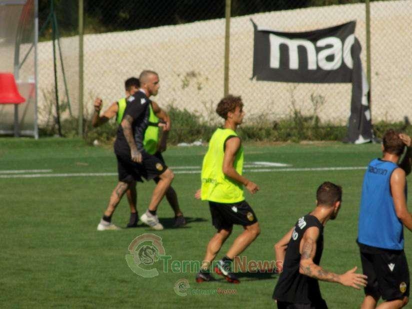 Ternana - Due giorni di riposo prima di riprendere i lavori
