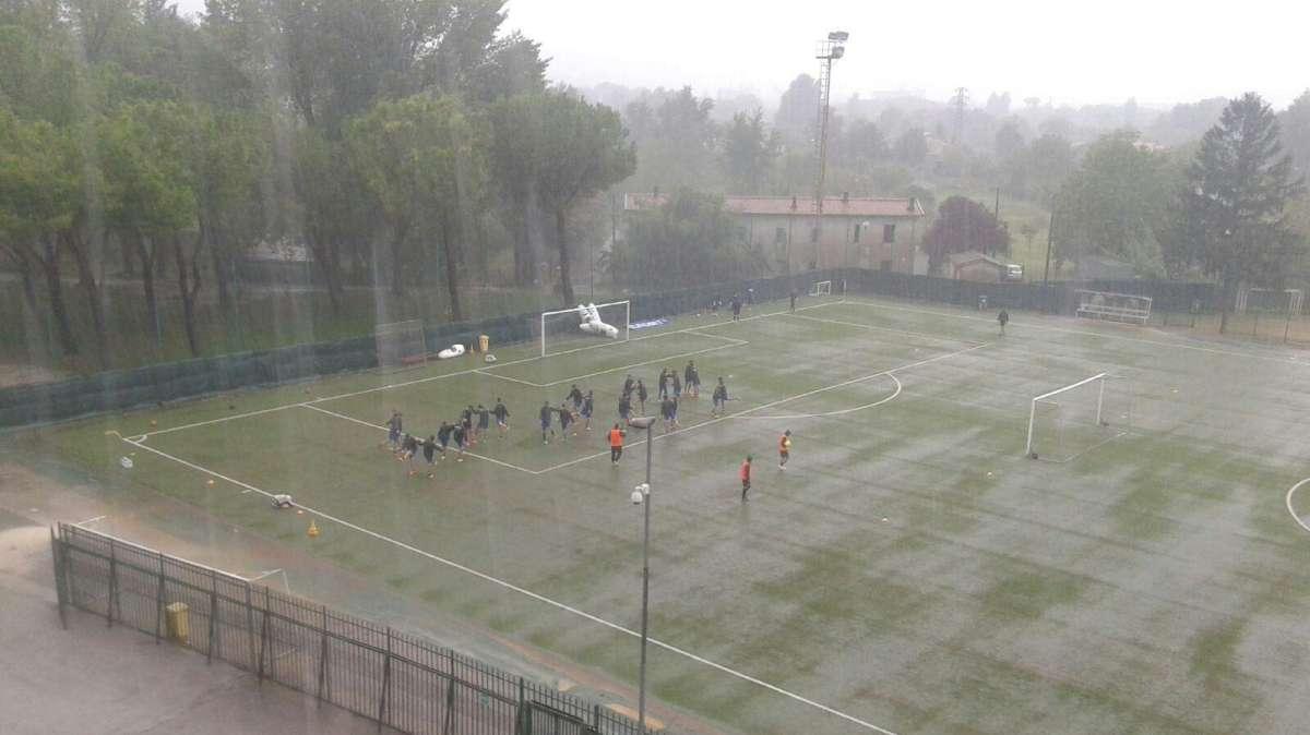 Allenamento - 4231 e 433 per Breda. Assente Gondo, in due non al meglio