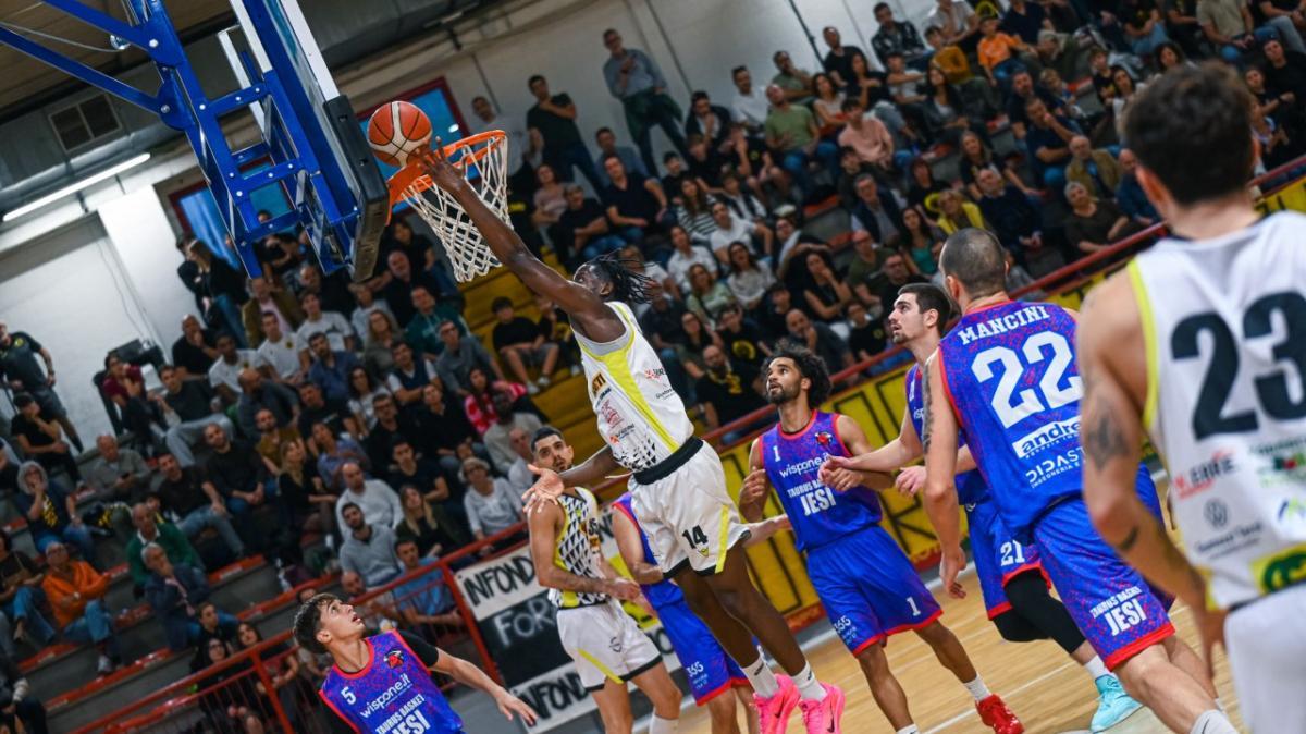 Basket Terni-Taurus Jesi