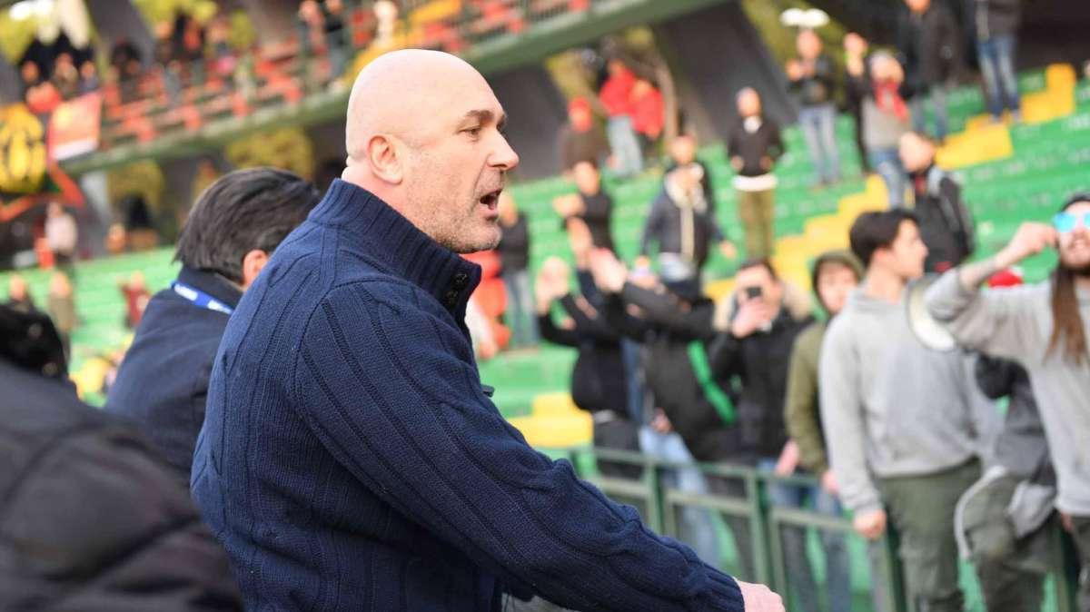 Il secondo tempo quando inizia? Qualcuno ci spieghi cosa succede…