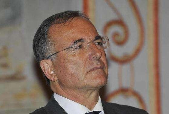 Frattini fra retweet e post: “Le regole saranno rispettate”