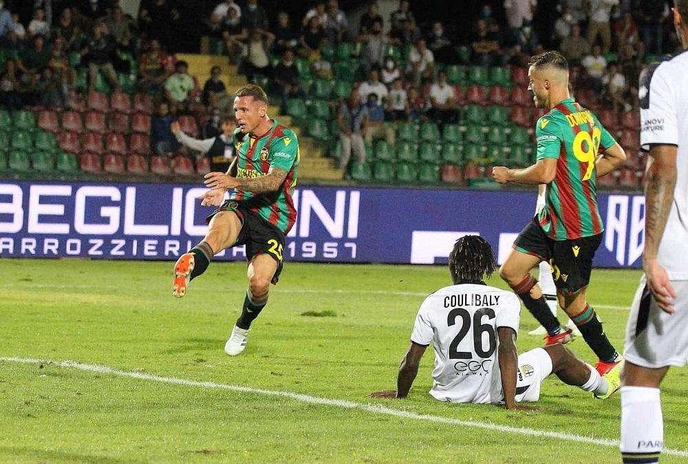 Ternana, capitan Marino Defendi suona la carica - FOTO