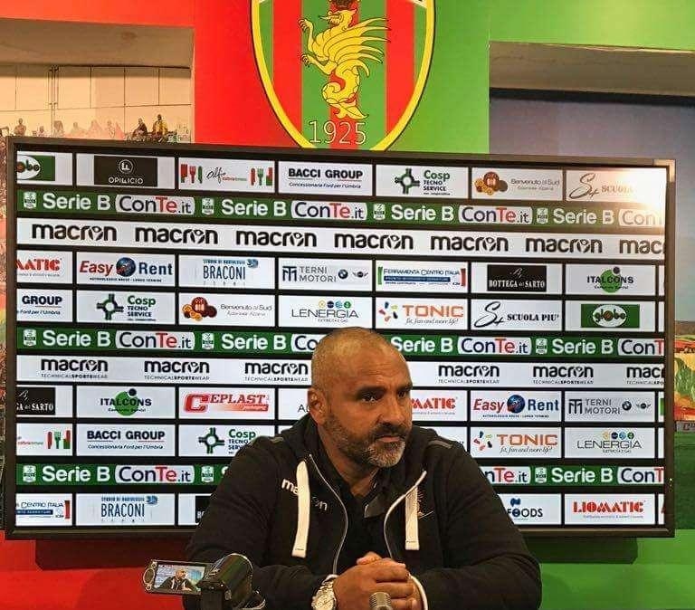 Ternana, Liverani in conferenza stampa: "Possibile difesa a 3, Aresti e Di Noia convocati"