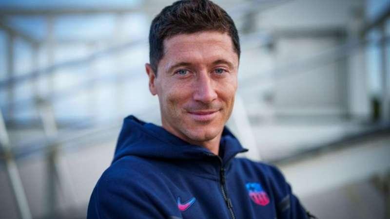 Martí Molina: "El Barça presentó este viernes a Lewandowski para no hablar del Aniversario del adiós"