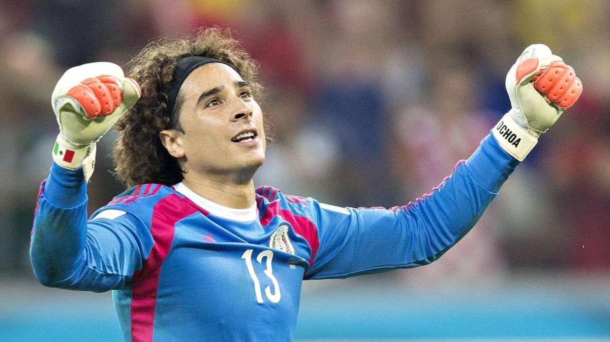 México, Ochoa: "Estudié mucho tiempo los penaltis de Lewandowski. Feliz de haber salvado al equipo"