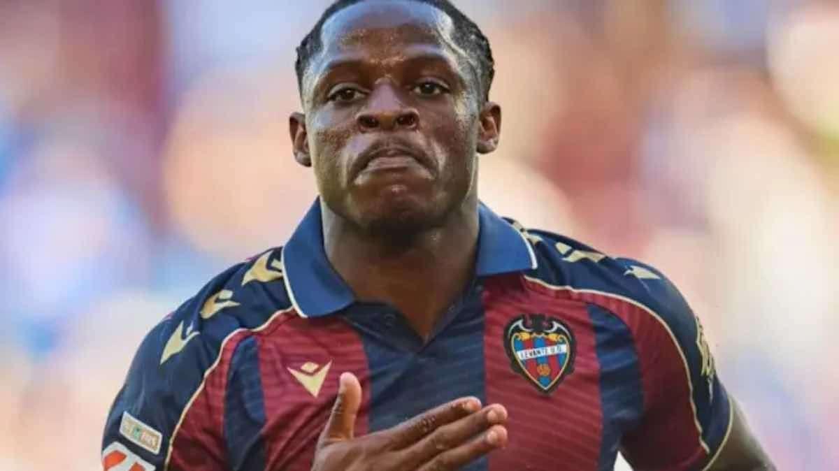 ¡Bombazo en el mercado! Manchester United se lanza por Eyong, pero el Barça mueve ficha