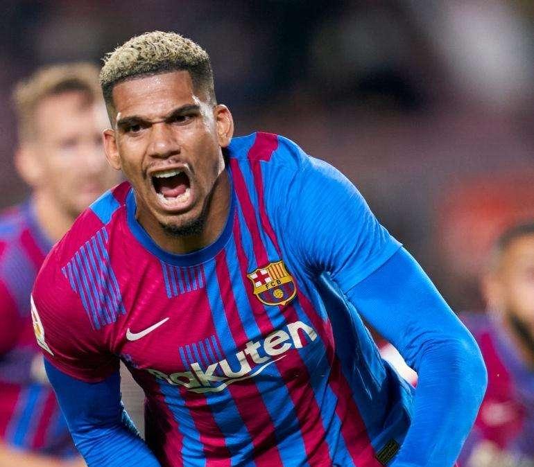 FC Barcelona, convocatoria para Dortmund. Presente Araujo