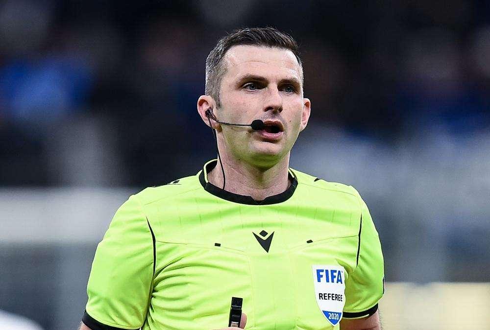 Michael Oliver será el arbitro del Barcelona-Bayern