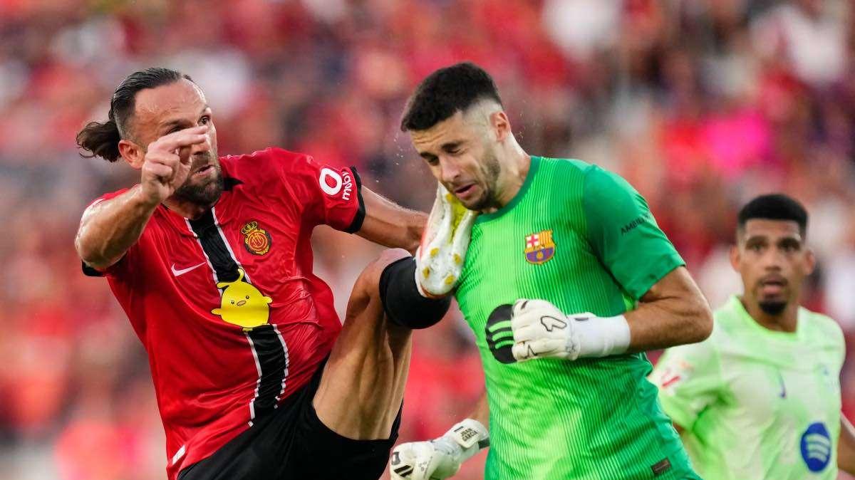 ¡Alarma en Can Barça! Joan García insinúa que se perderá El Clásico ante el Real Madrid